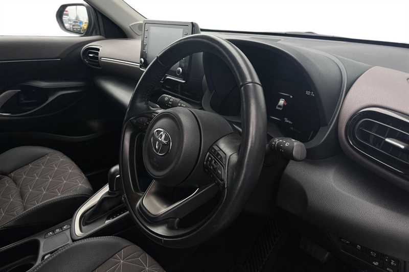 Used Toyota Yaris Cross 2023 for sale - 77471598: Photo 8