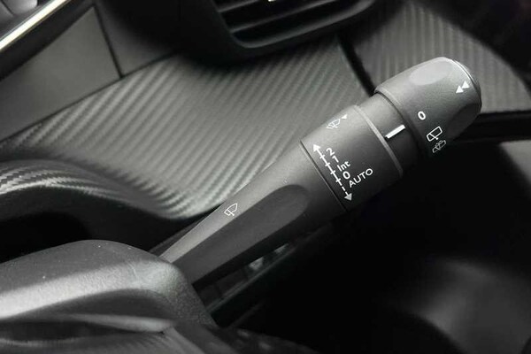 Used Peugeot 2008 2020 for sale - 75610864: Photo 24