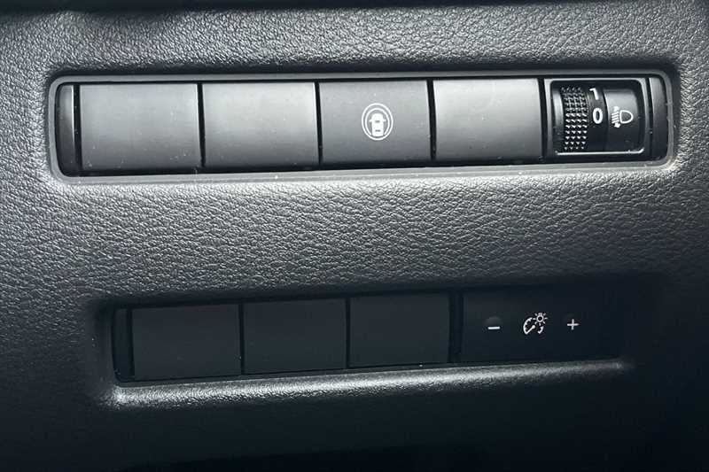 Used Nissan X-Trail 2023 for sale - 76351060: Photo 24