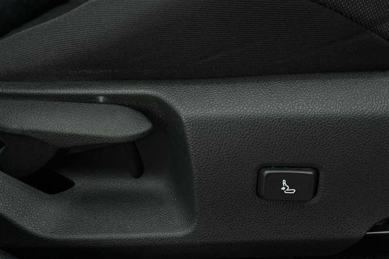 Used Toyota Corolla 2021 for sale - 77648430: Photo 33