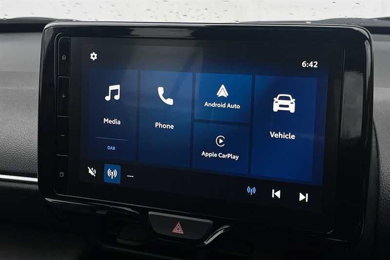 Used Toyota Yaris Cross 2024 for sale - 77855918: Photo 11