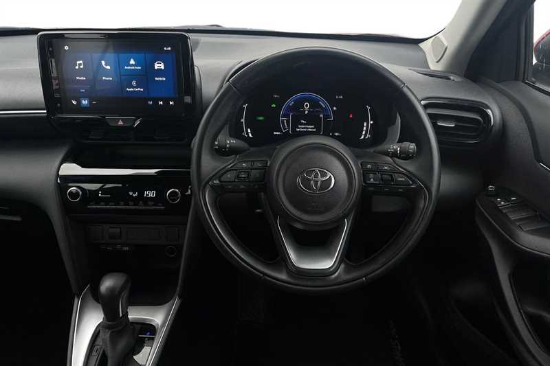 Used Toyota Yaris Cross 2024 for sale - 77855918: Photo 15