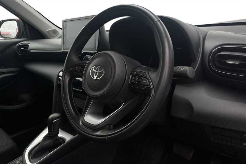 Used Toyota Yaris Cross 2024 for sale - 77855918: Photo 8