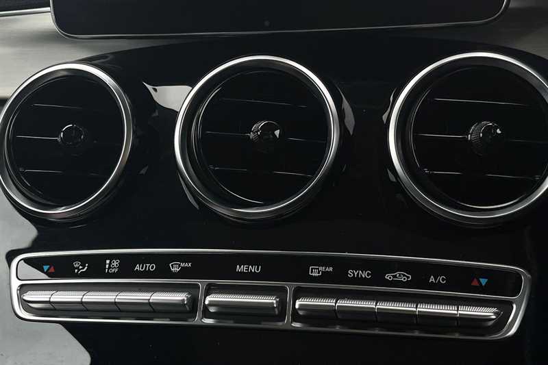 Used Mercedes-Benz GLC 2019 for sale - 77927619: Photo 12