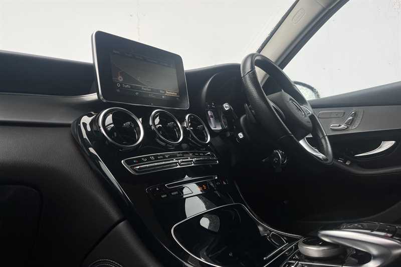 Used Mercedes-Benz GLC 2019 for sale - 77927619: Photo 17