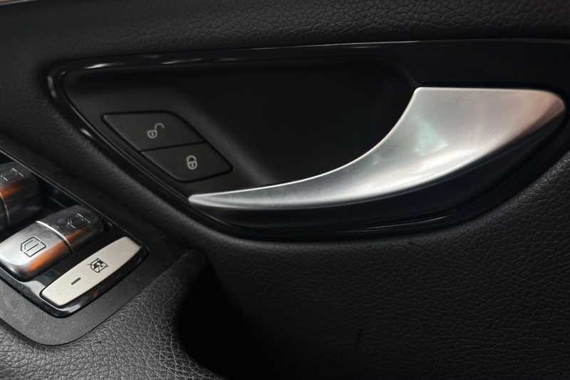 Used Mercedes-Benz GLC 2019 for sale - 77927619: Photo 30