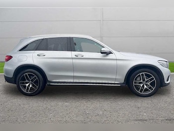 Used Mercedes-Benz GLC 2019 for sale - 77927619: Photo