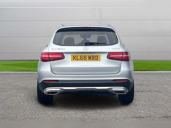 Used Mercedes-Benz GLC 2019 for sale - 77927619: Photo