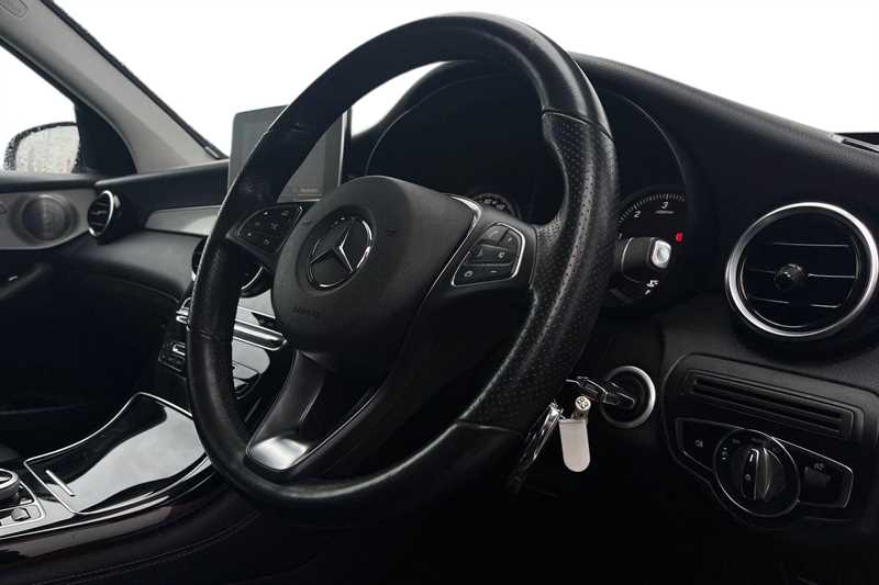 Used Mercedes-Benz GLC 2019 for sale - 77927619: Photo 7