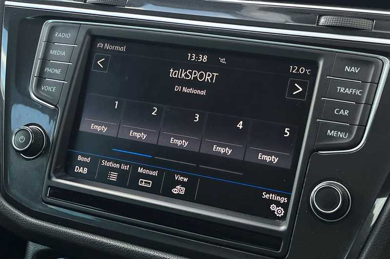 Used Volkswagen Tiguan 2017 for sale - 77855963: Photo 11