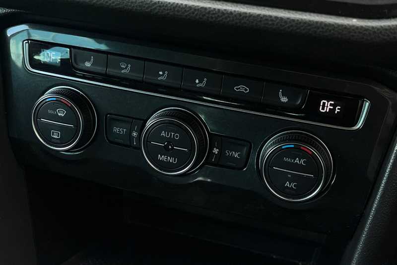 Used Volkswagen Tiguan 2017 for sale - 77855963: Photo 12