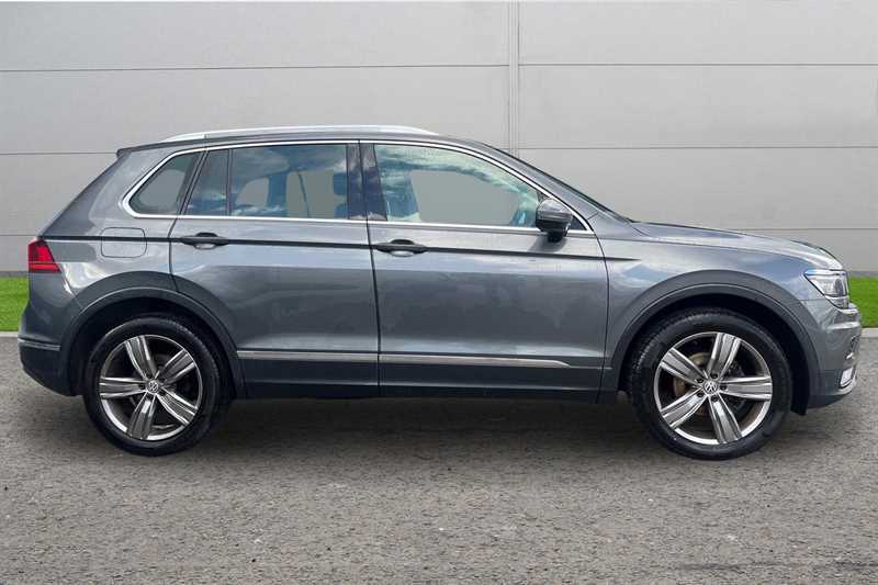 Used Volkswagen Tiguan 2017 for sale - 77855963: Photo 2