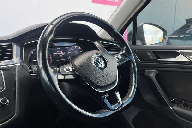 Used Volkswagen Tiguan 2017 for sale - 77855963: Photo 41