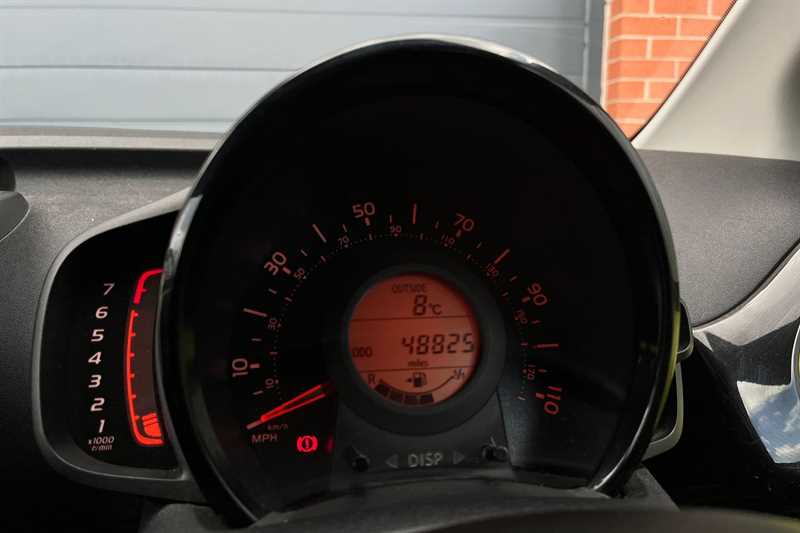 Used Toyota AYGO 2017 for sale - 77855964: Photo 13