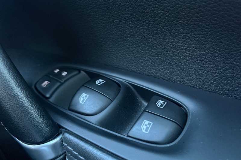 Used Nissan Qashqai 2018 for sale - 76587204: Photo 19