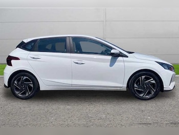 Used Hyundai i20 2023 for sale - 78990577: Photo