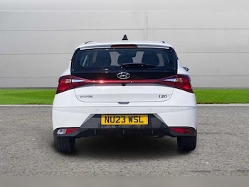 Used Hyundai i20 2023 for sale - 78990577: Photo