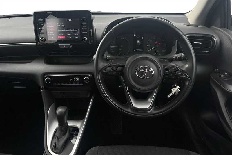 Used Toyota Yaris 2023 for sale - 77471394: Photo 14
