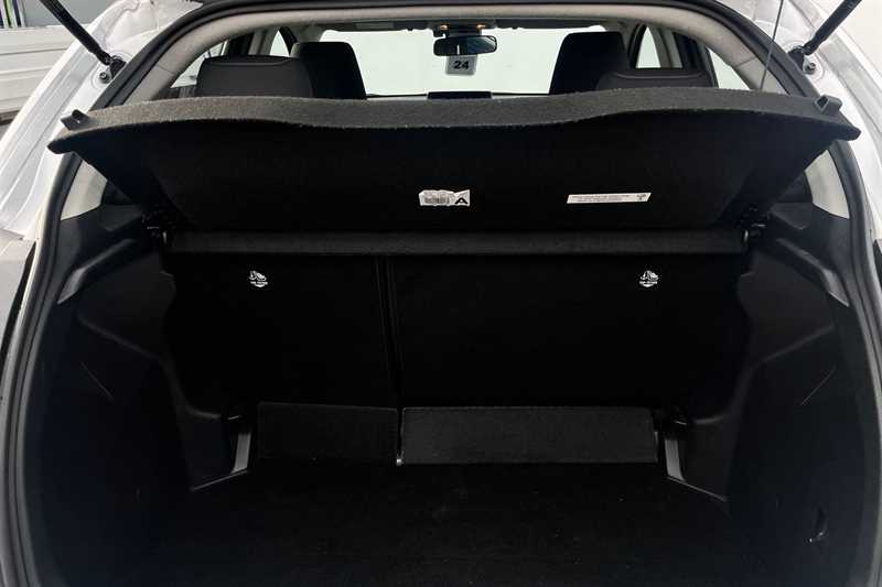 Used Toyota Yaris 2023 for sale - 77471394: Photo 17