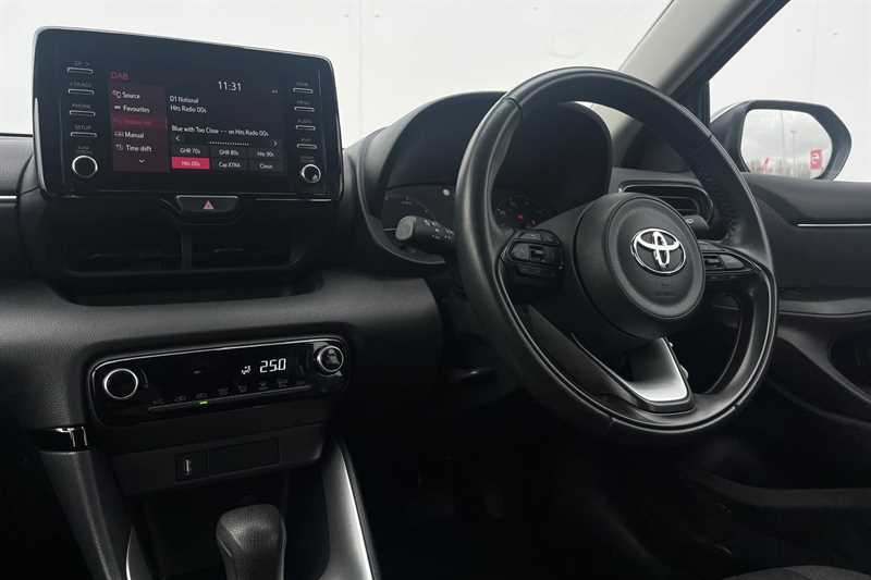 Used Toyota Yaris 2023 for sale - 77471394: Photo 29