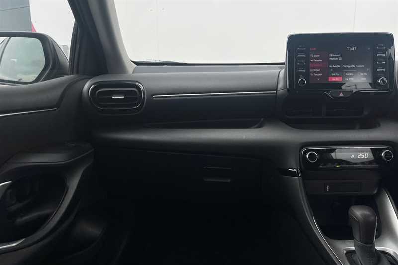 Used Toyota Yaris 2023 for sale - 77471394: Photo 33