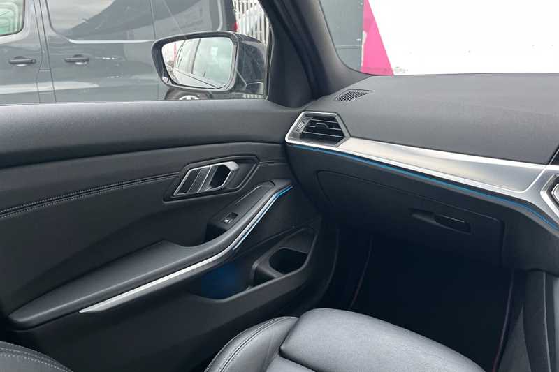Used BMW 3 Series 2020 for sale - 77333395: Photo 39