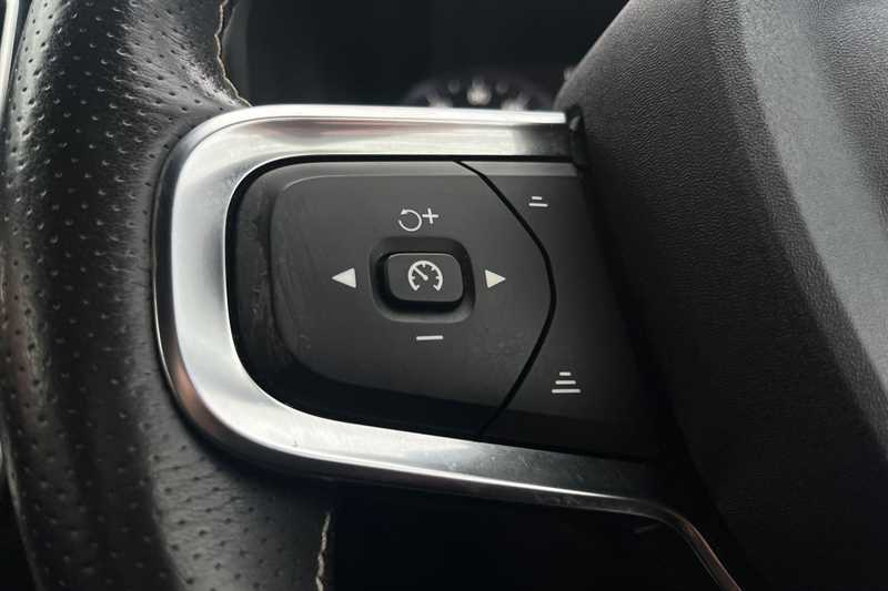 Used Volvo XC40 2020 for sale - 77232490: Photo 16