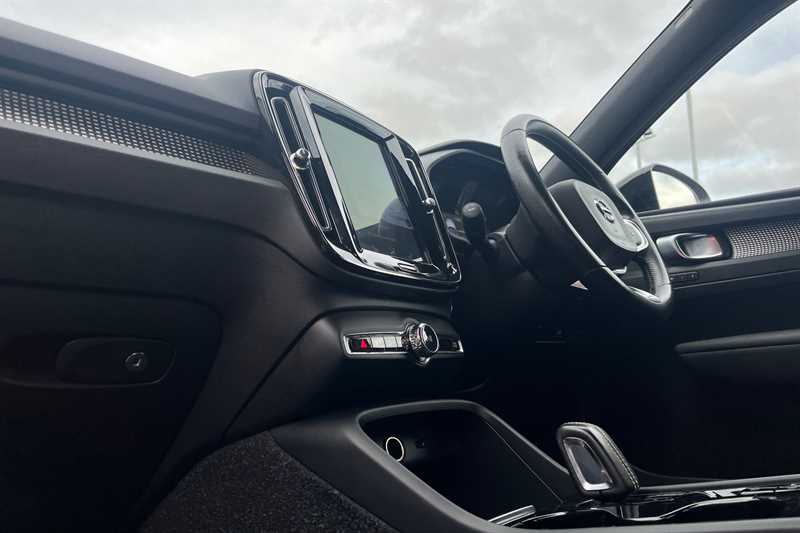 Used Volvo XC40 2020 for sale - 77232490: Photo 17