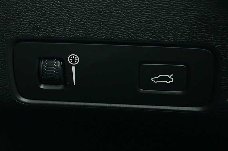 Used Volvo XC40 2020 for sale - 77232490: Photo 24