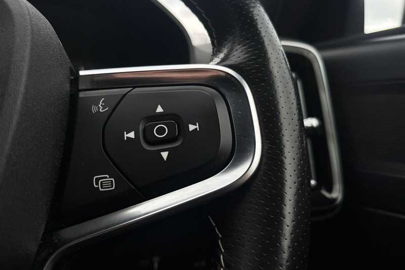 Used Volvo XC40 2020 for sale - 77232490: Photo 26