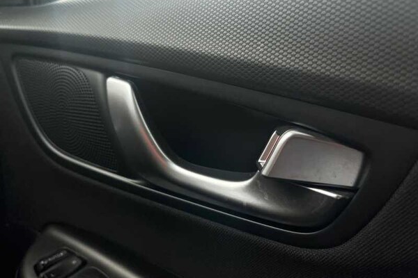 Used Hyundai KONA 2022 for sale - 76297750: Photo 25