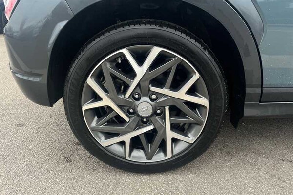 Used Hyundai KONA 2022 for sale - 76297750: Photo 6