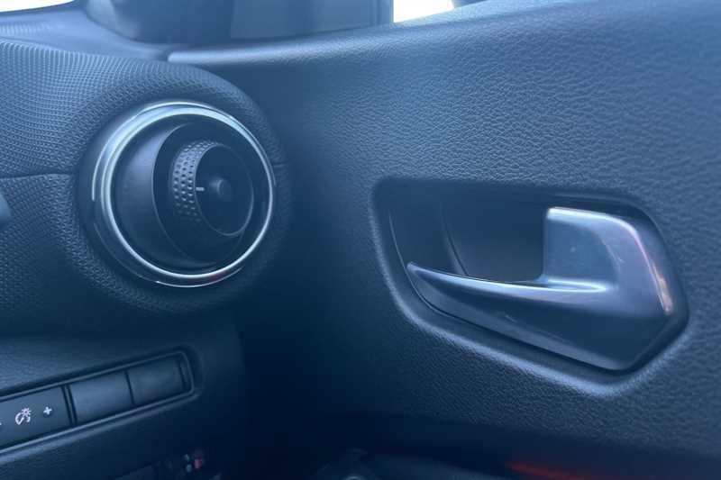 Used Nissan Juke 2024 for sale - 76705806: Photo 25