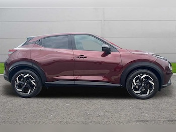 Used Nissan Juke 2023 for sale - 76015300: Photo