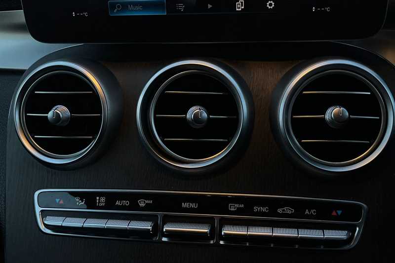 Used Mercedes-Benz GLC 2020 for sale - 77244763: Photo 12