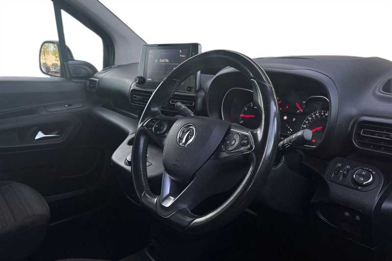 Used Vauxhall Combo Life 2022 for sale - 76297688: Photo 8