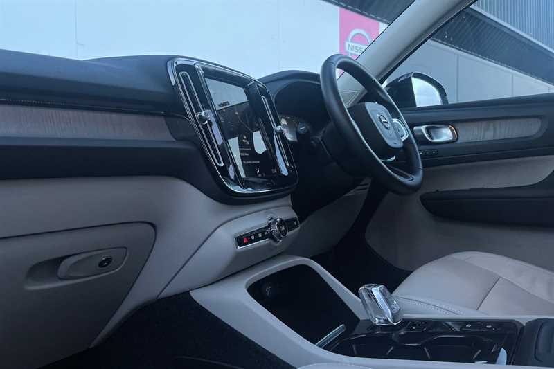 Used Volvo XC40 2020 for sale - 77122809: Photo 17