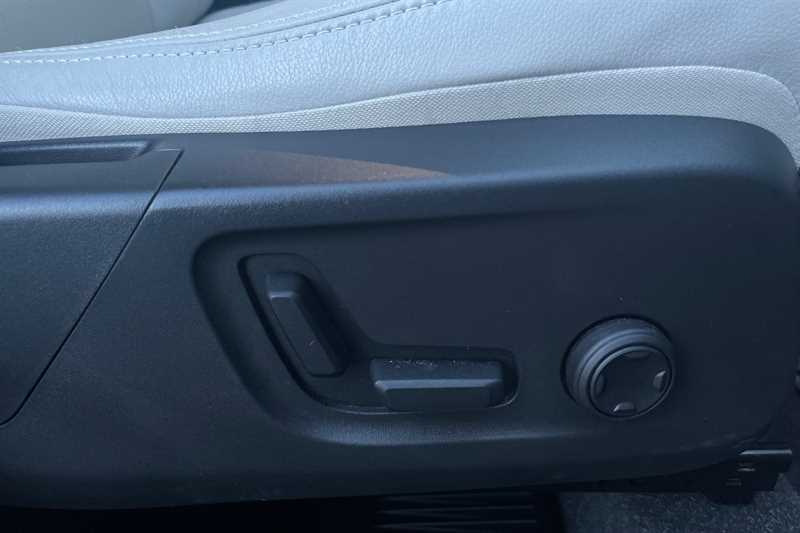 Used Volvo XC40 2020 for sale - 77122809: Photo 32