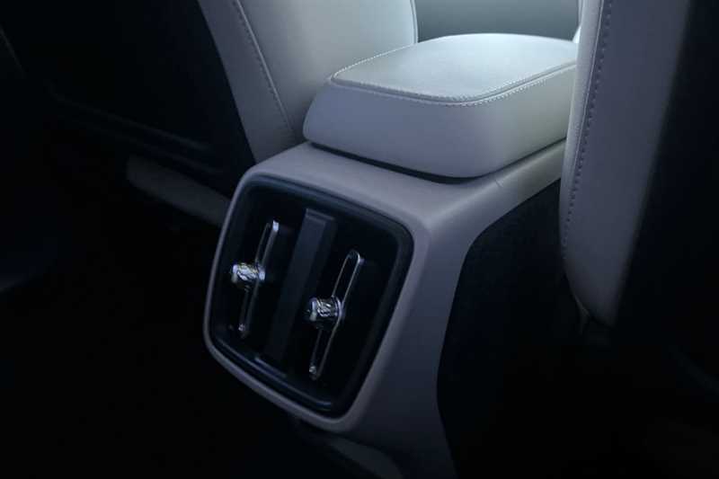 Used Volvo XC40 2020 for sale - 77122809: Photo 34