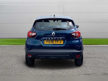 Used Renault Captur 2018 for sale - 78902536: Photo