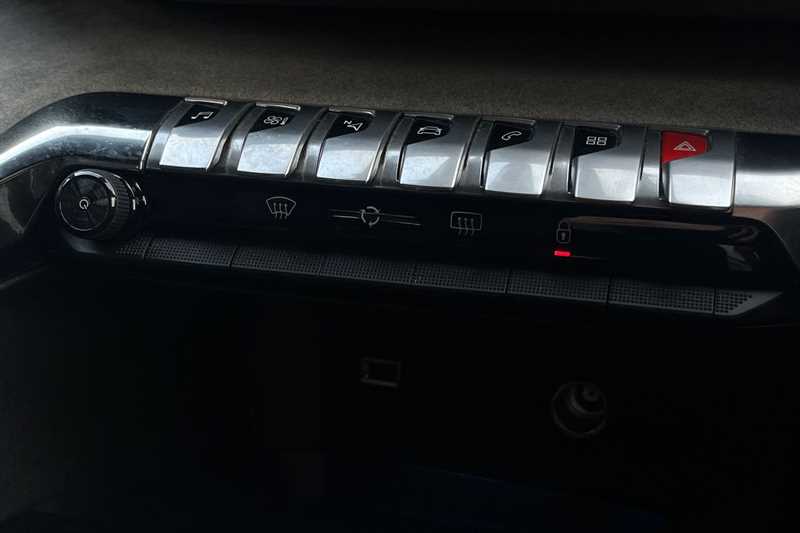 Used Peugeot 5008 2021 for sale - 76856529: Photo 12