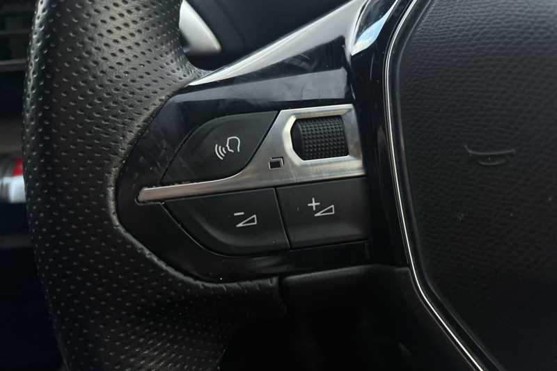 Used Peugeot 5008 2021 for sale - 76856529: Photo 16