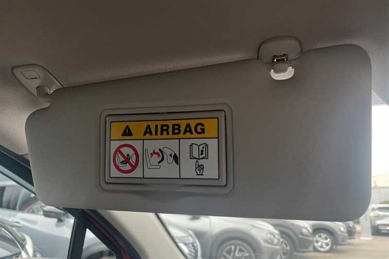 Used Renault Captur 2017 for sale - 76140559: Photo 32