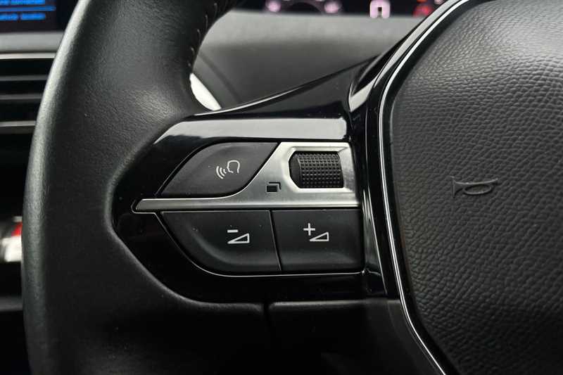 Used Peugeot 5008 2021 for sale - 77810463: Photo 16