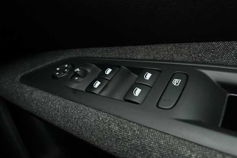 Used Peugeot 5008 2021 for sale - 77810463: Photo 18