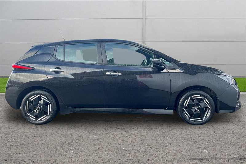 Used Nissan Leaf 2022 for sale - 77576647: Photo 2