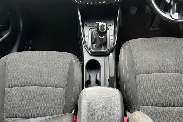 Used Kia Carens 2017 for sale - 76328471: Photo 17