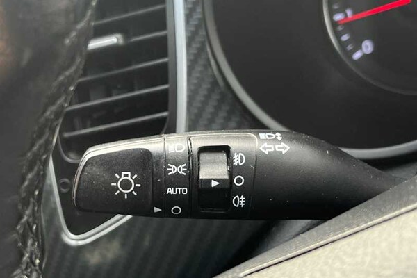 Used Kia Carens 2017 for sale - 76328471: Photo 23