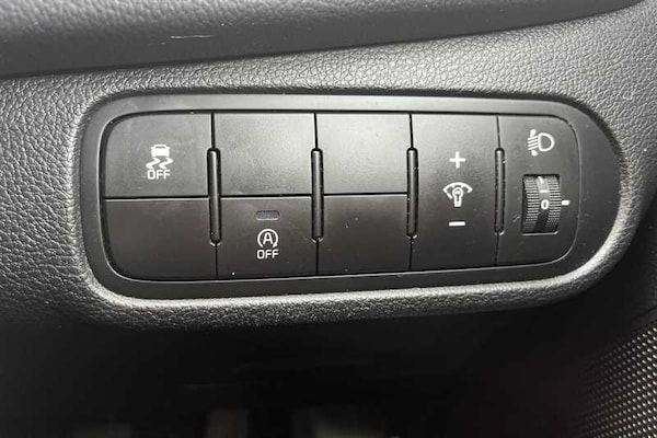 Used Kia Carens 2017 for sale - 76328471: Photo 27