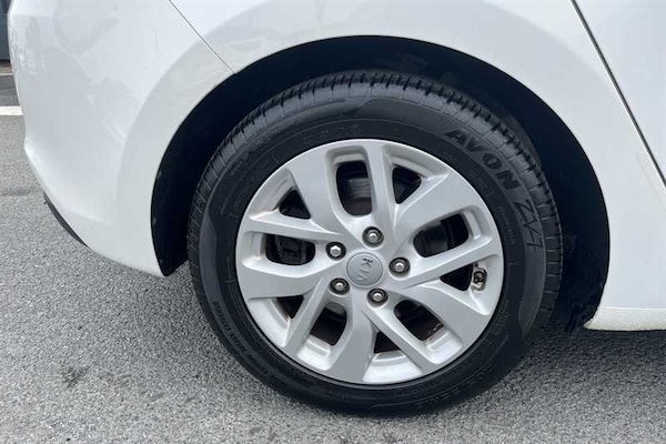 Used Kia Carens 2017 for sale - 76328471: Photo 6